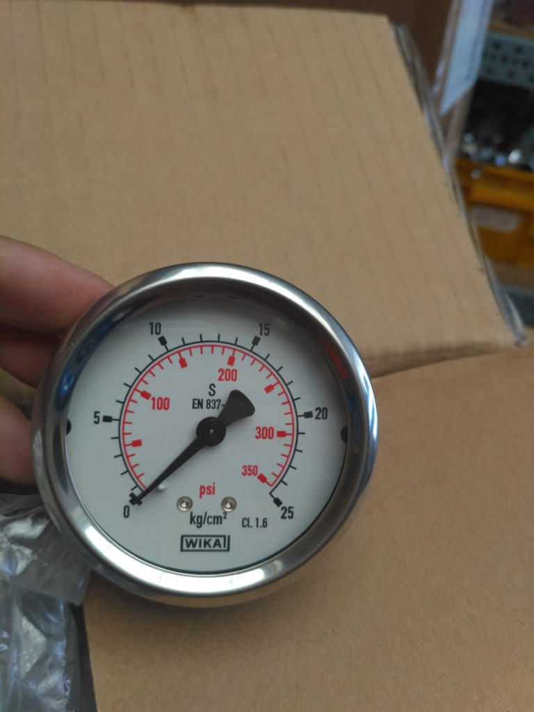Đồng hồ áp suất WIKA 0-25 chân sau đồng tâm
