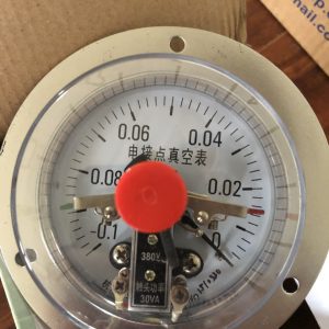 Đồng hồ áp suất 3 kim đo hút chân không kết nối chân sau có vành