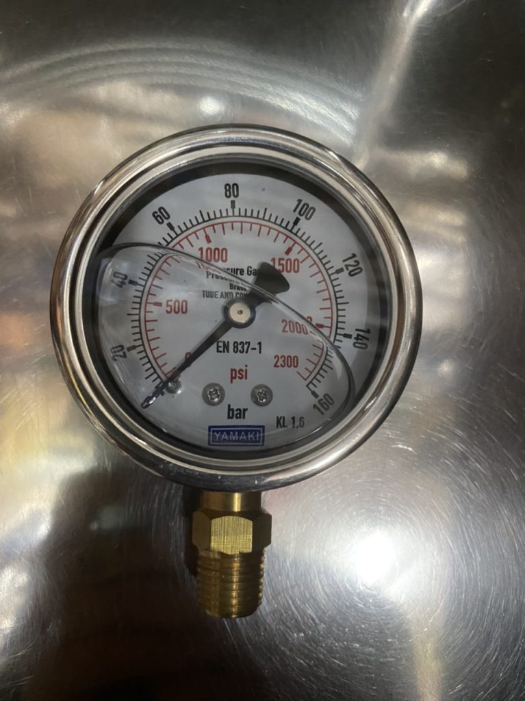 Đồng hồ áp suất mặt kính 63mm, 0-160 bar có dầu chống rung, ren đồng 1/4''NPT