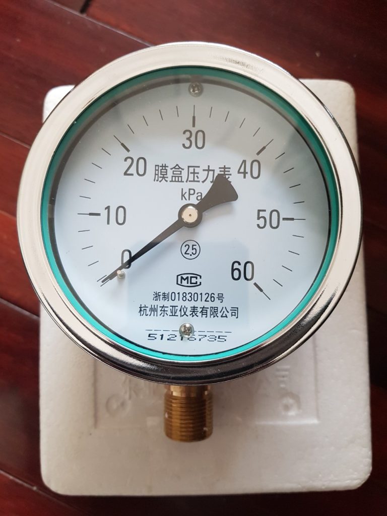 Đồng hồ áp suất 60Kpa mặt 100mm, ren 21mm