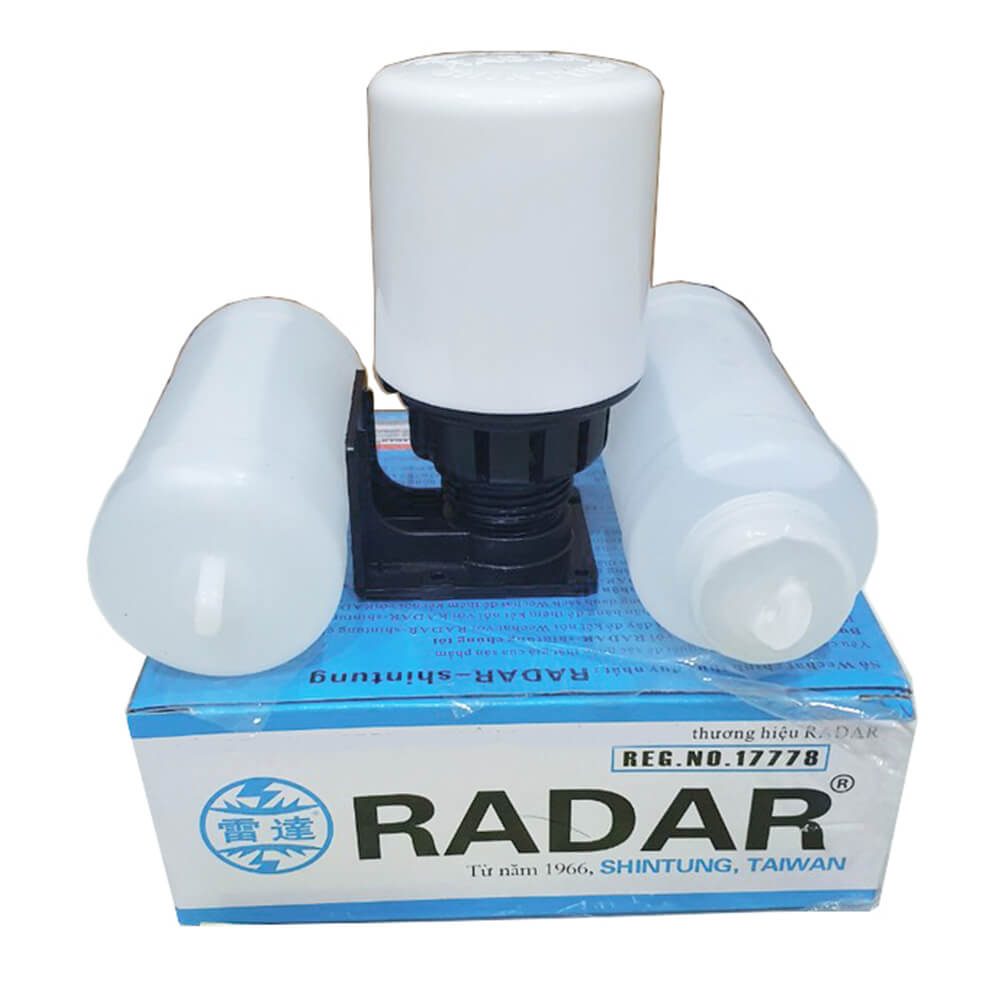 Bộ phao điện Radar bao gồm 2 trái phao và công tắc phao điện chính
